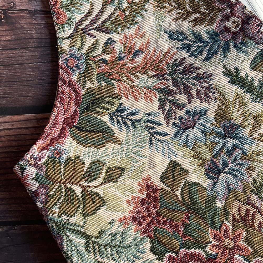 VINTAGE | Prototypes floral tapestry waistcoat - Picture 6 of 9